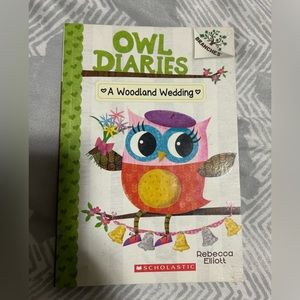 📚Owl Diaries “A Woodland Wedding” by Rebecca Elliott